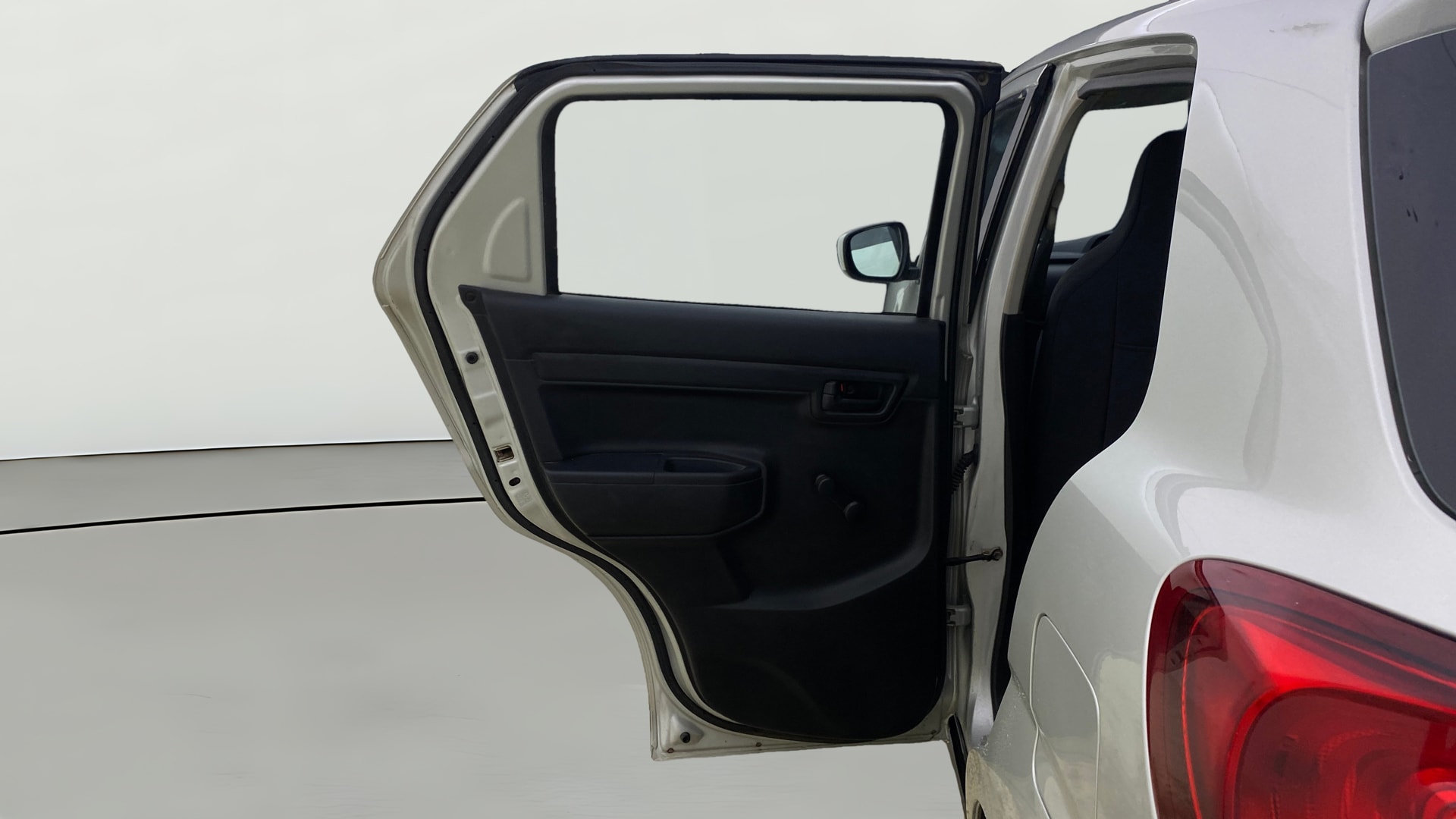 View 2019 Maruti Suzuki 1000 Base Variant Image 22 Used 2019 Maruti Suzuki 1000 Base Variant Image 22