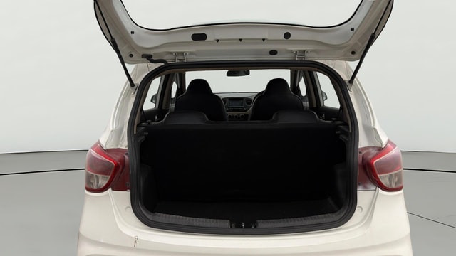 View Hyundai Grand i10 Image 38 Used Hyundai Grand i10 Image 38