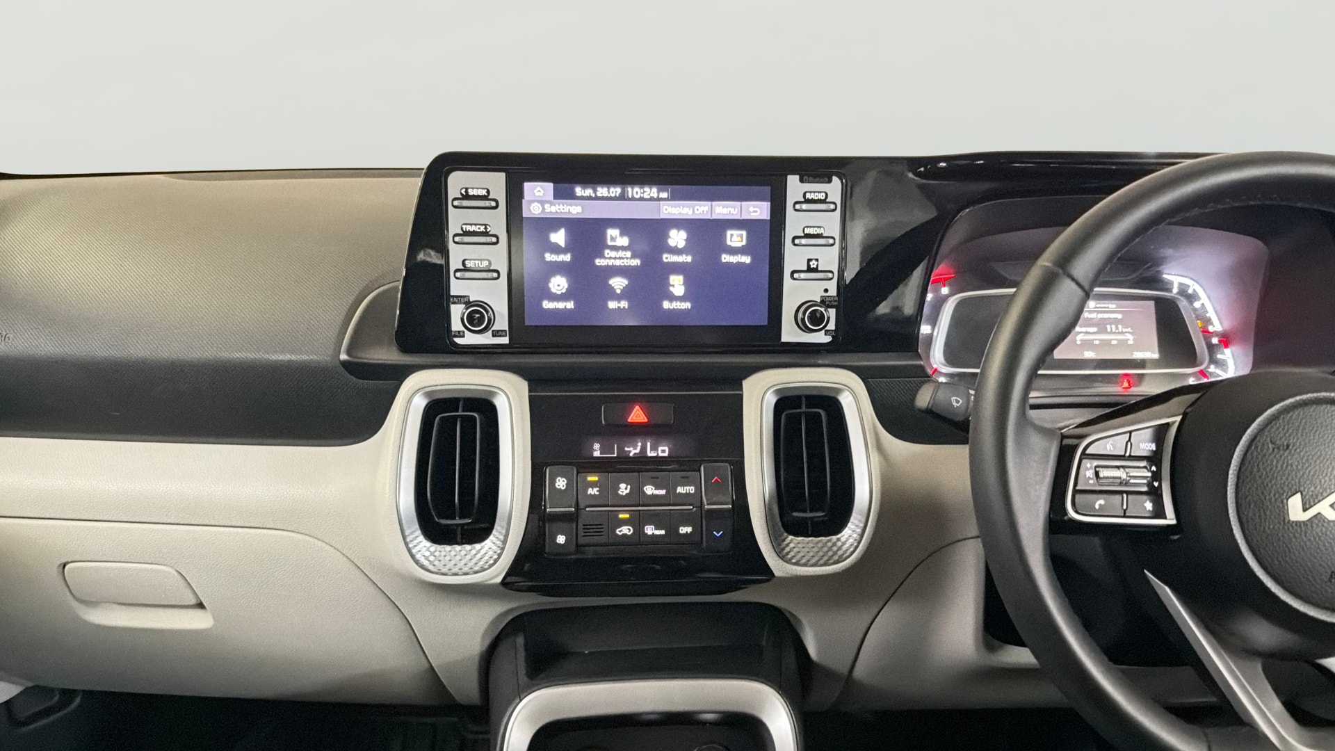 View 2022 Kia Sonet HTX iMT Petrol Image 32 Used 2022 Kia Sonet HTX iMT Petrol Image 32