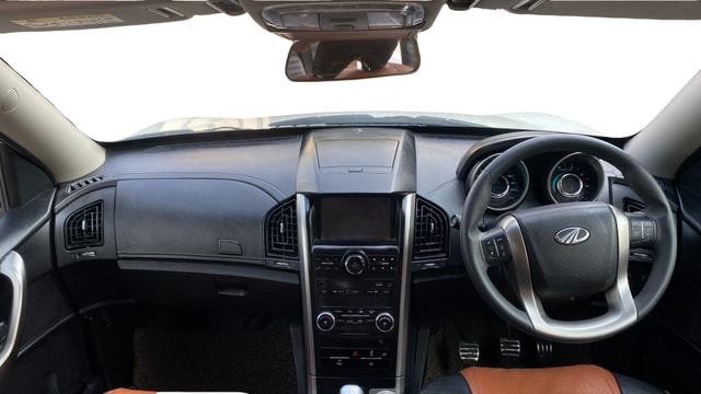 View Mahindra XUV500 Image 32 Used Mahindra XUV500 Image 32