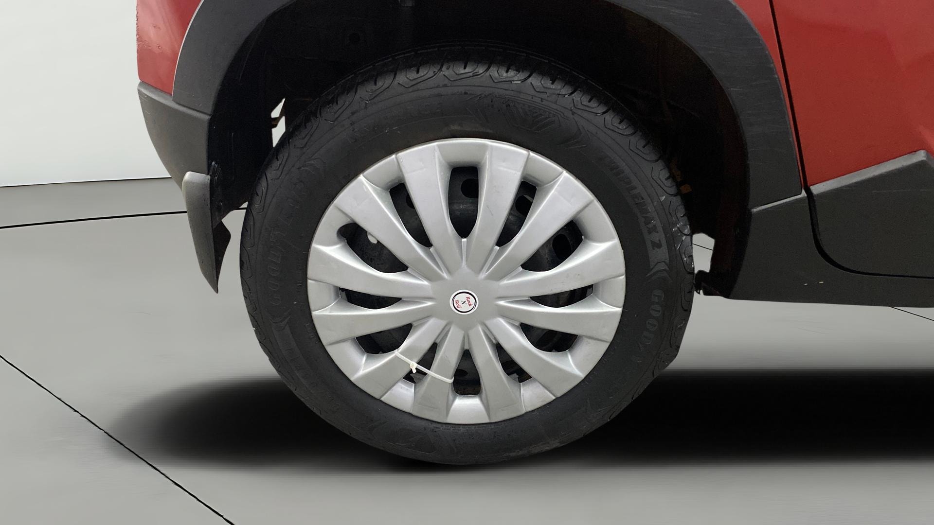 View 2016 Mahindra KUV100 K2 Petrol BS IV Image 31 Used 2016 Mahindra KUV100 K2 Petrol BS IV Image 31