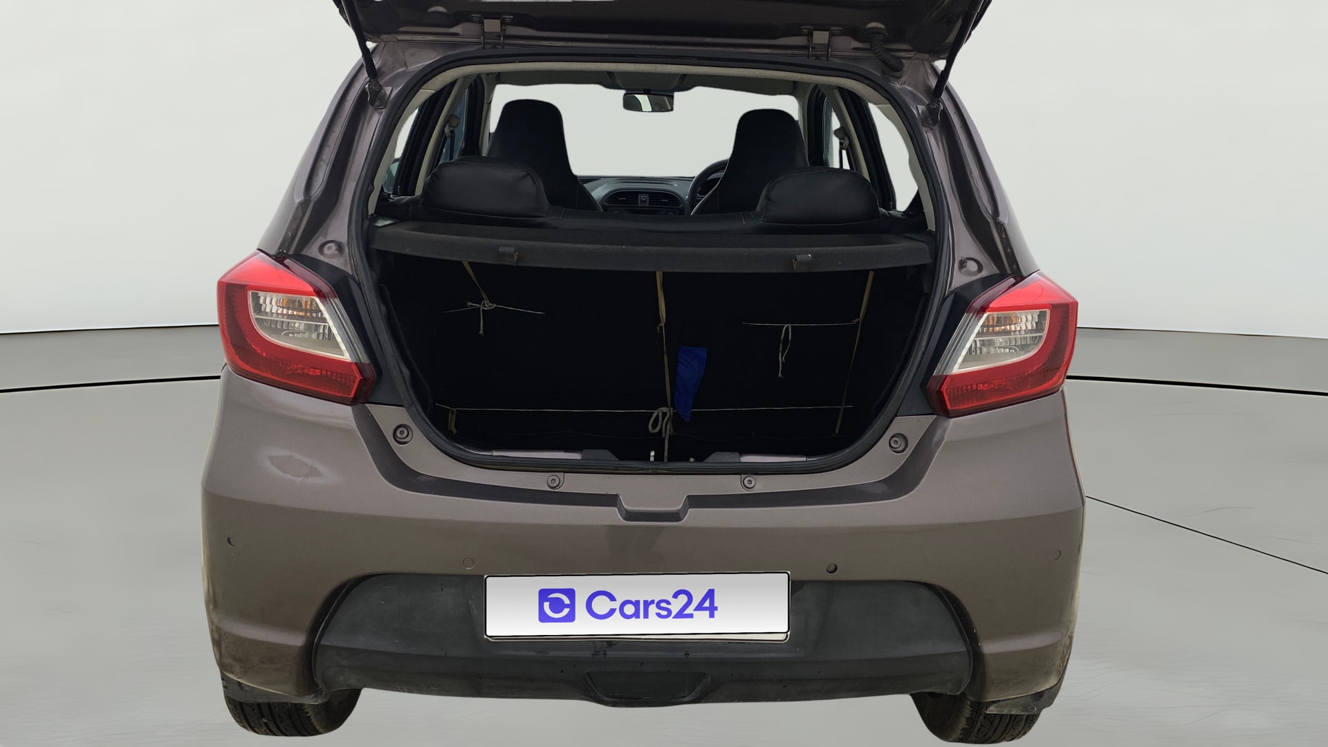 View 2018 Tata Tiago Revotorq XB Image 36 Used 2018 Tata Tiago Revotorq XB Image 36