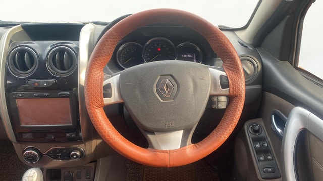 View Renault Duster Image 20 Used Renault Duster Image 20