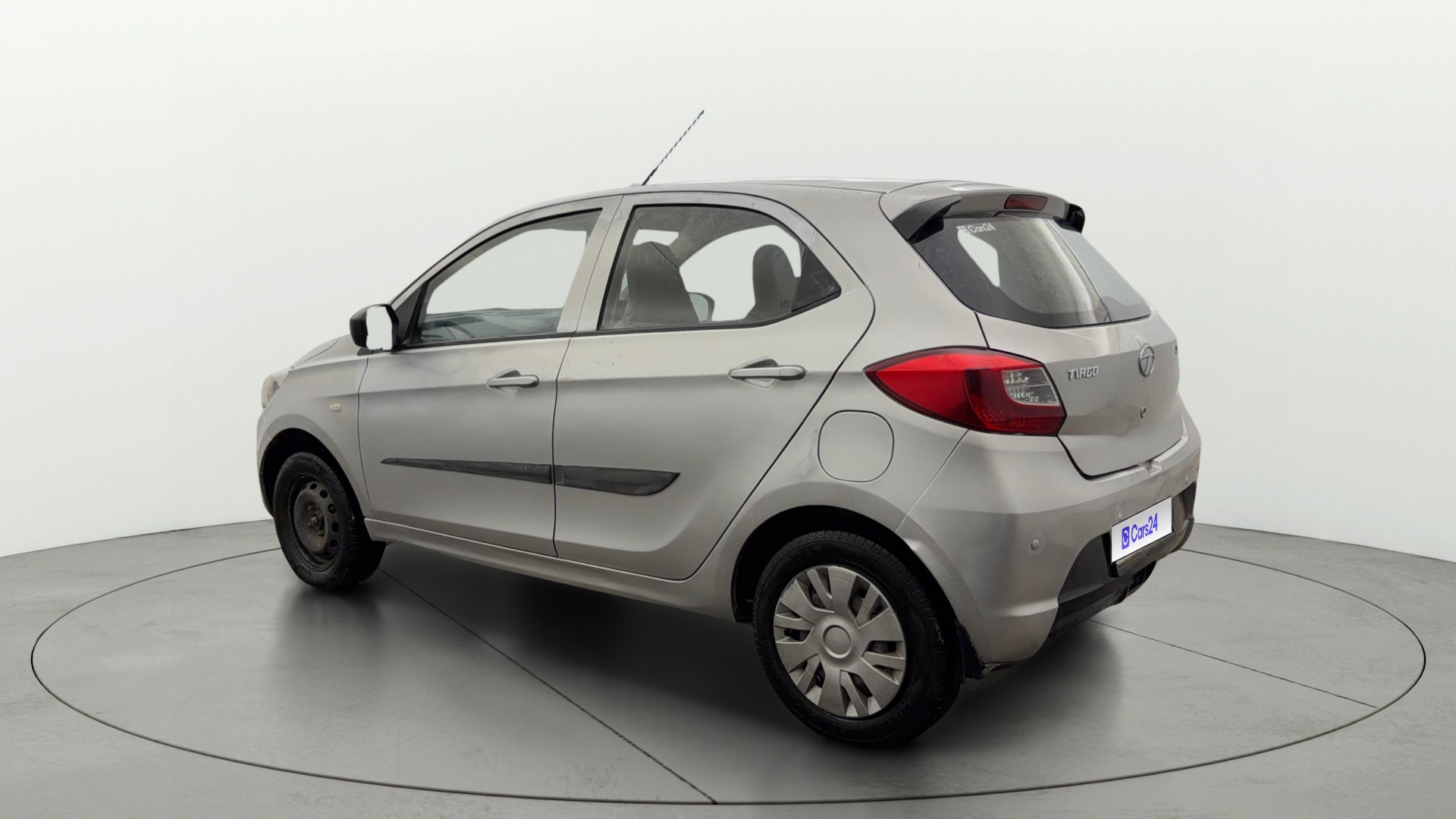 View 2019 Tata Tiago Revotorq XB Image 2 Used 2019 Tata Tiago Revotorq XB Image 2
