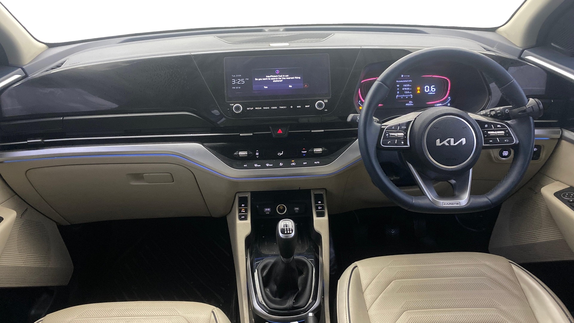 View 2022 Kia Carens Luxury Plus 1.4 Petrol 7 STR Image 32 Used 2022 Kia Carens Luxury Plus 1.4 Petrol 7 STR Image 32