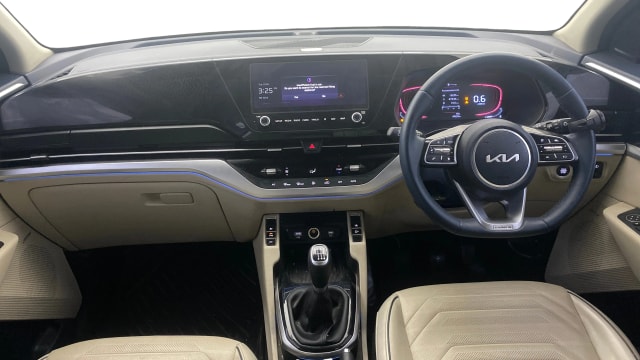 View Kia Carens Image 32 Used Kia Carens Image 32