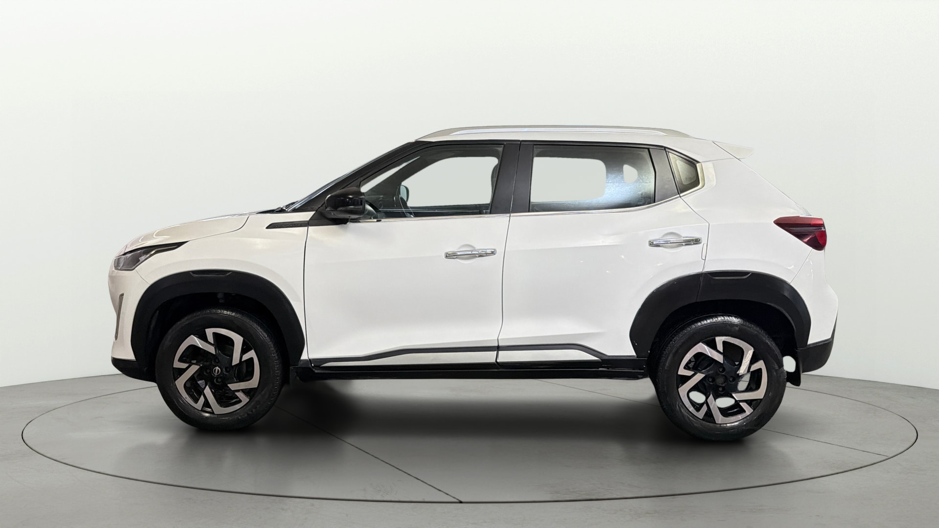 View 2022 Nissan Magnite XV Image 5 Used 2022 Nissan Magnite XV Image 5