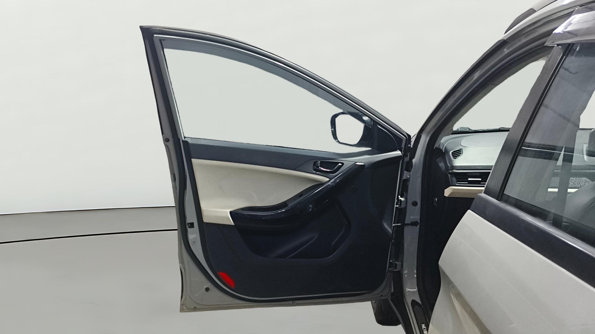 View 2024 Tata Nexon Revotron XE Image 30 Used 2024 Tata Nexon Revotron XE Image 30