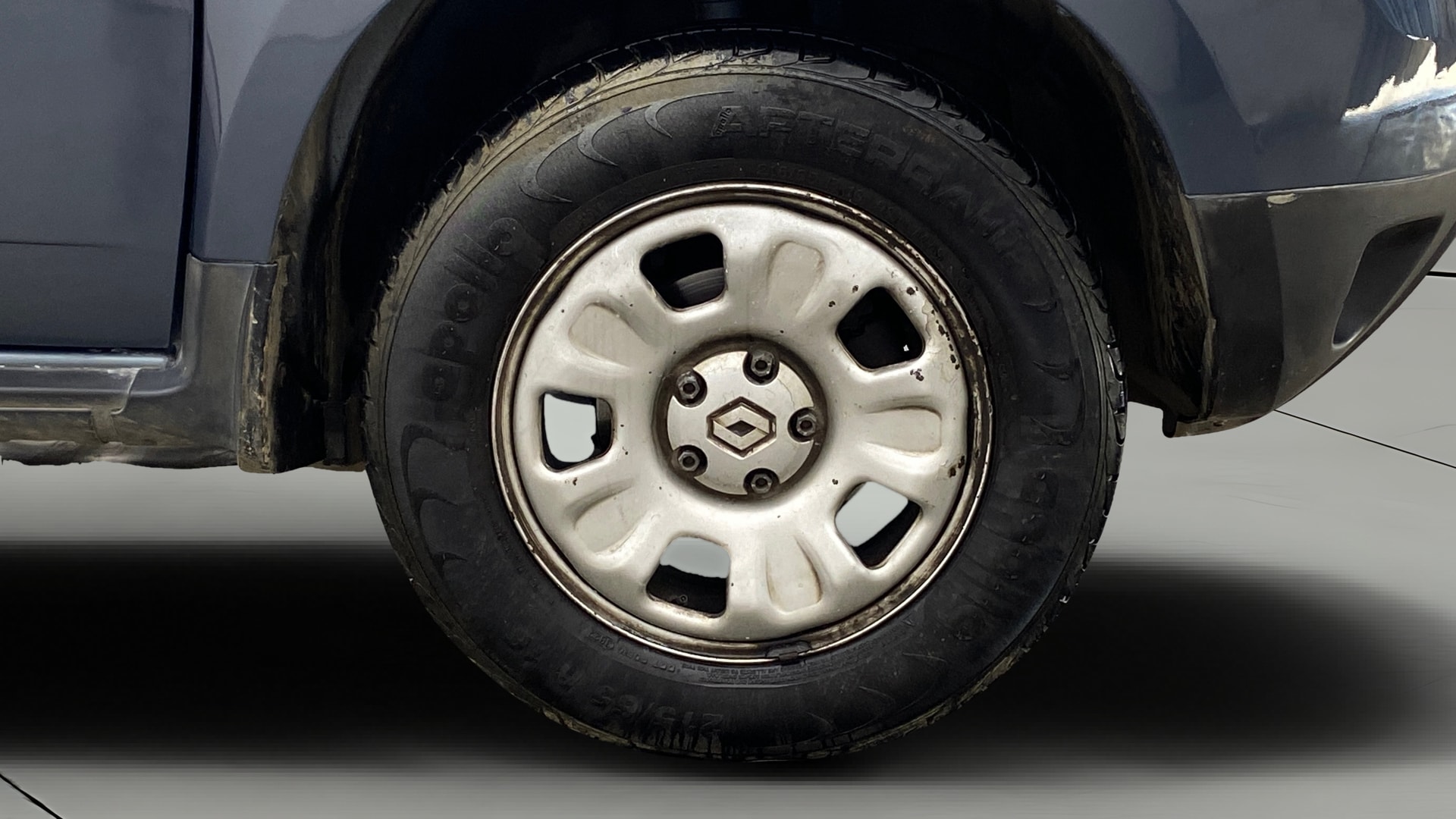 View 2014 Renault Duster Petrol RXE BS IV Image 39 Used 2014 Renault Duster Petrol RXE BS IV Image 39