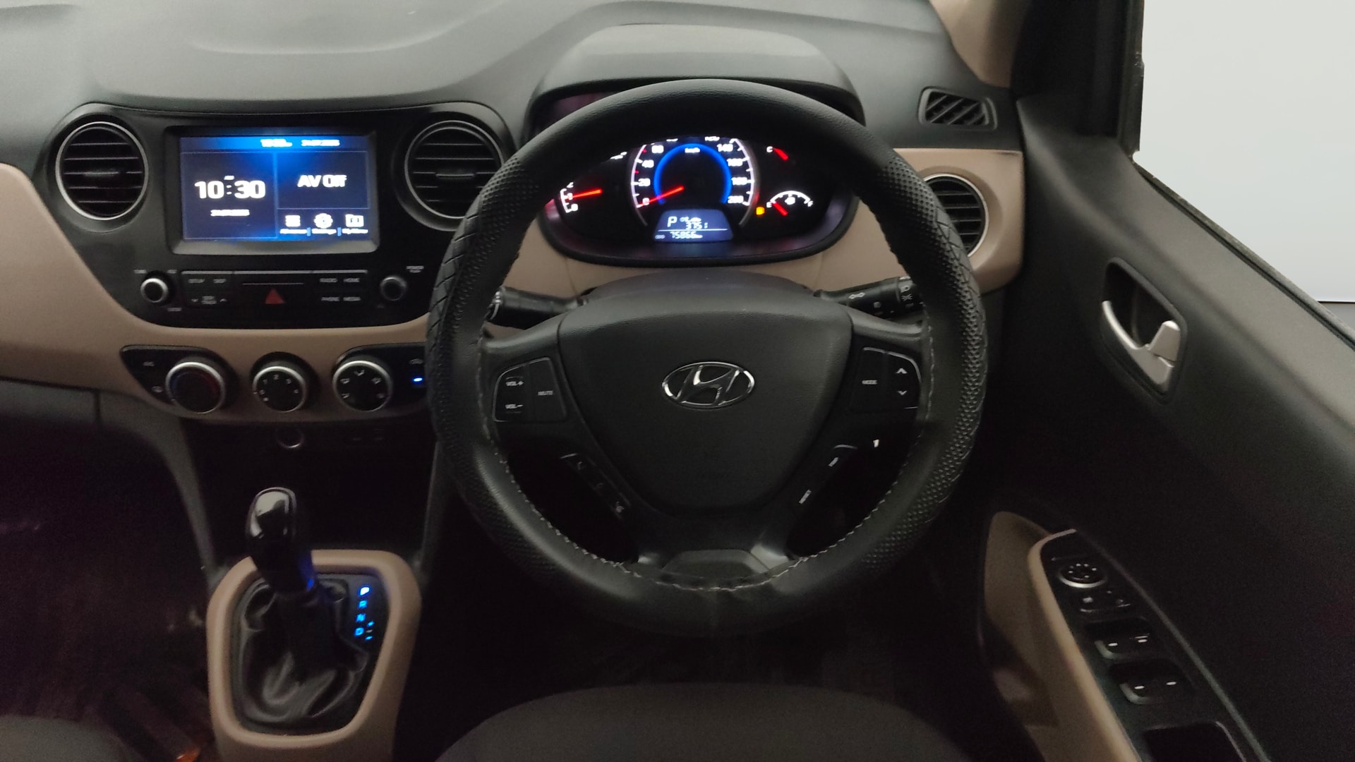 View 2017 Hyundai Grand i10 1.2 Sportz Petrol AT Image 20 Used 2017 Hyundai Grand i10 1.2 Sportz Petrol AT Image 20