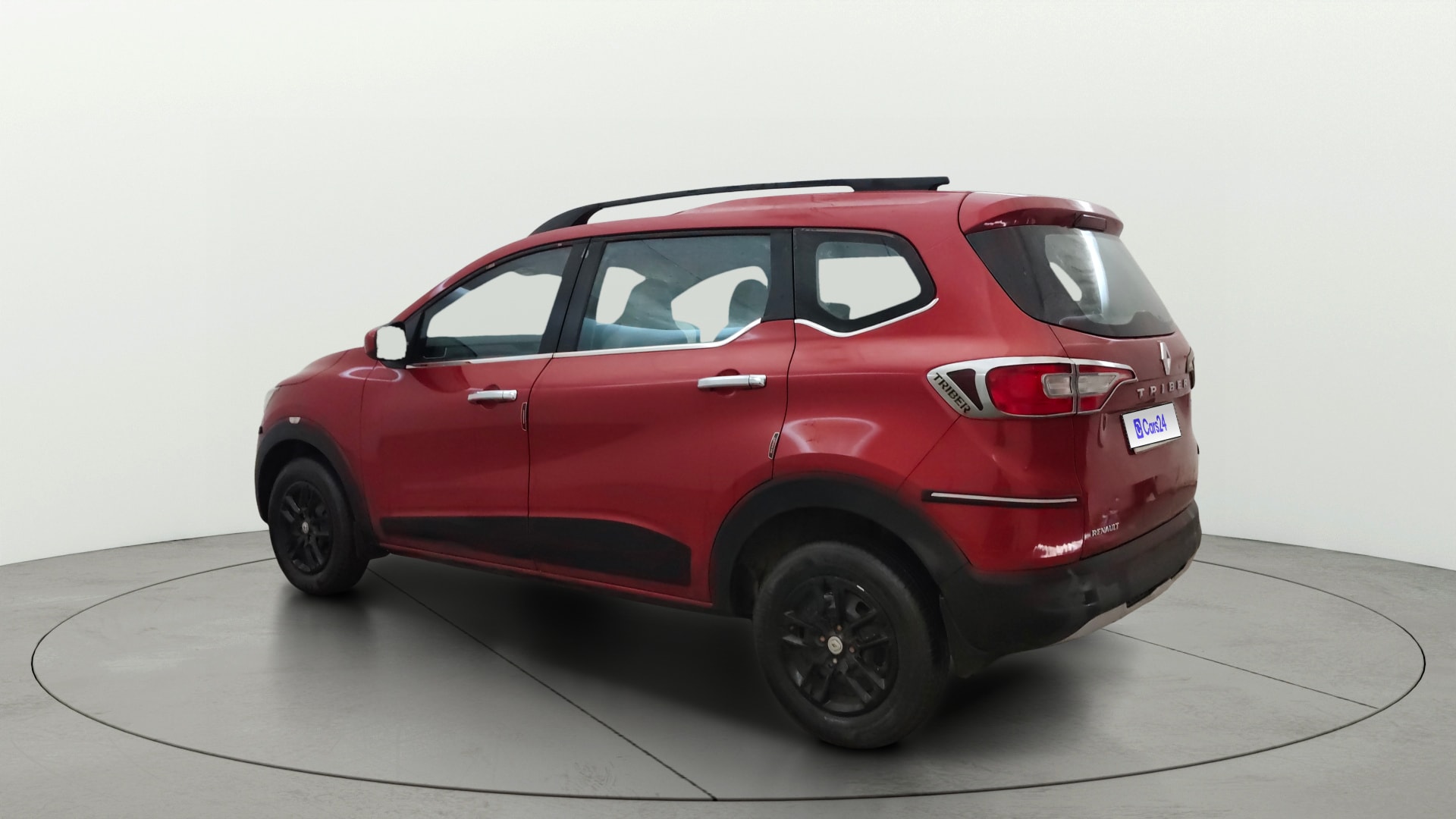 View 2020 Renault Triber RXT Image 2 Used 2020 Renault Triber RXT Image 2