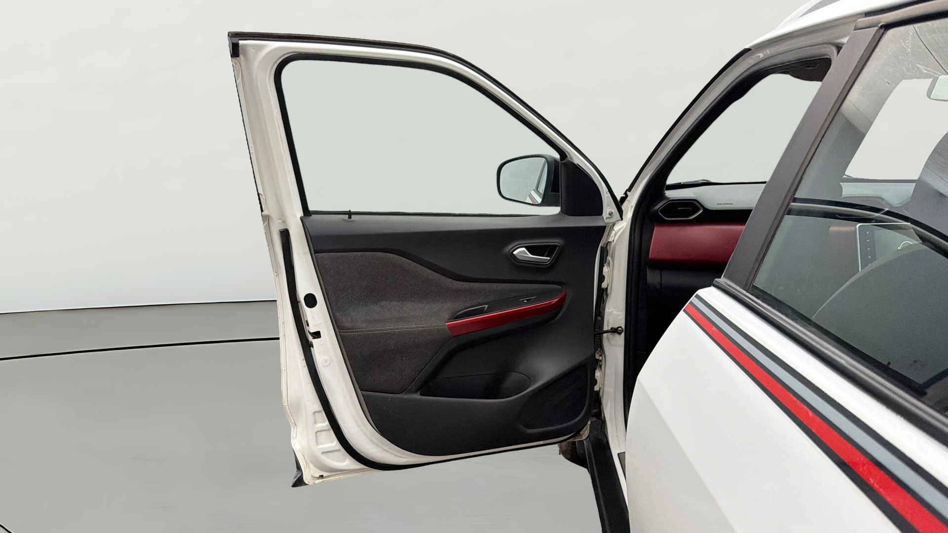 View 2022 Nissan Magnite Turbo XV CVT Red Edition Image 37 Used 2022 Nissan Magnite Turbo XV CVT Red Edition Image 37