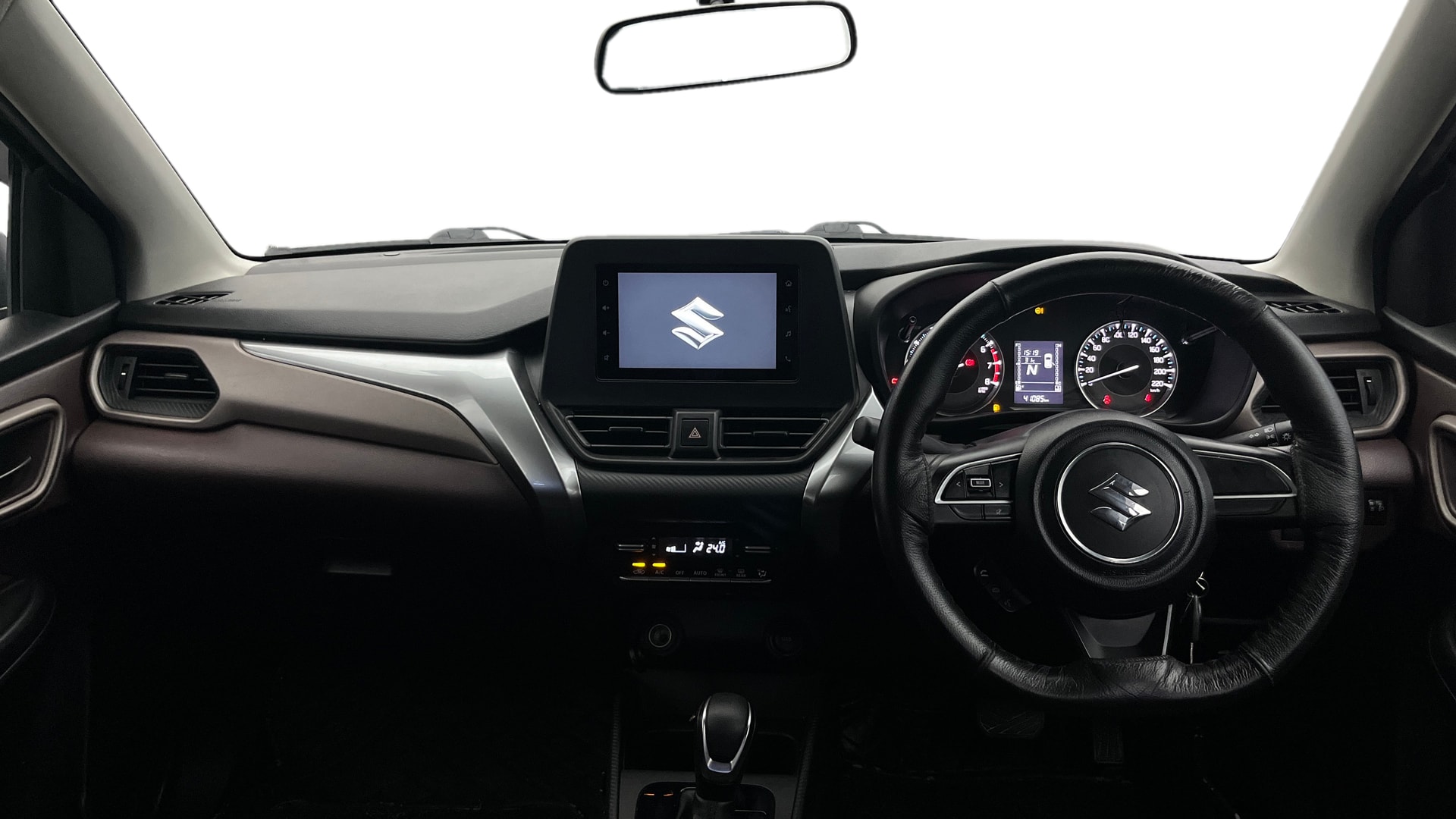 View 2023 Maruti Suzuki 1000 Base Variant Image 15 Used 2023 Maruti Suzuki 1000 Base Variant Image 15