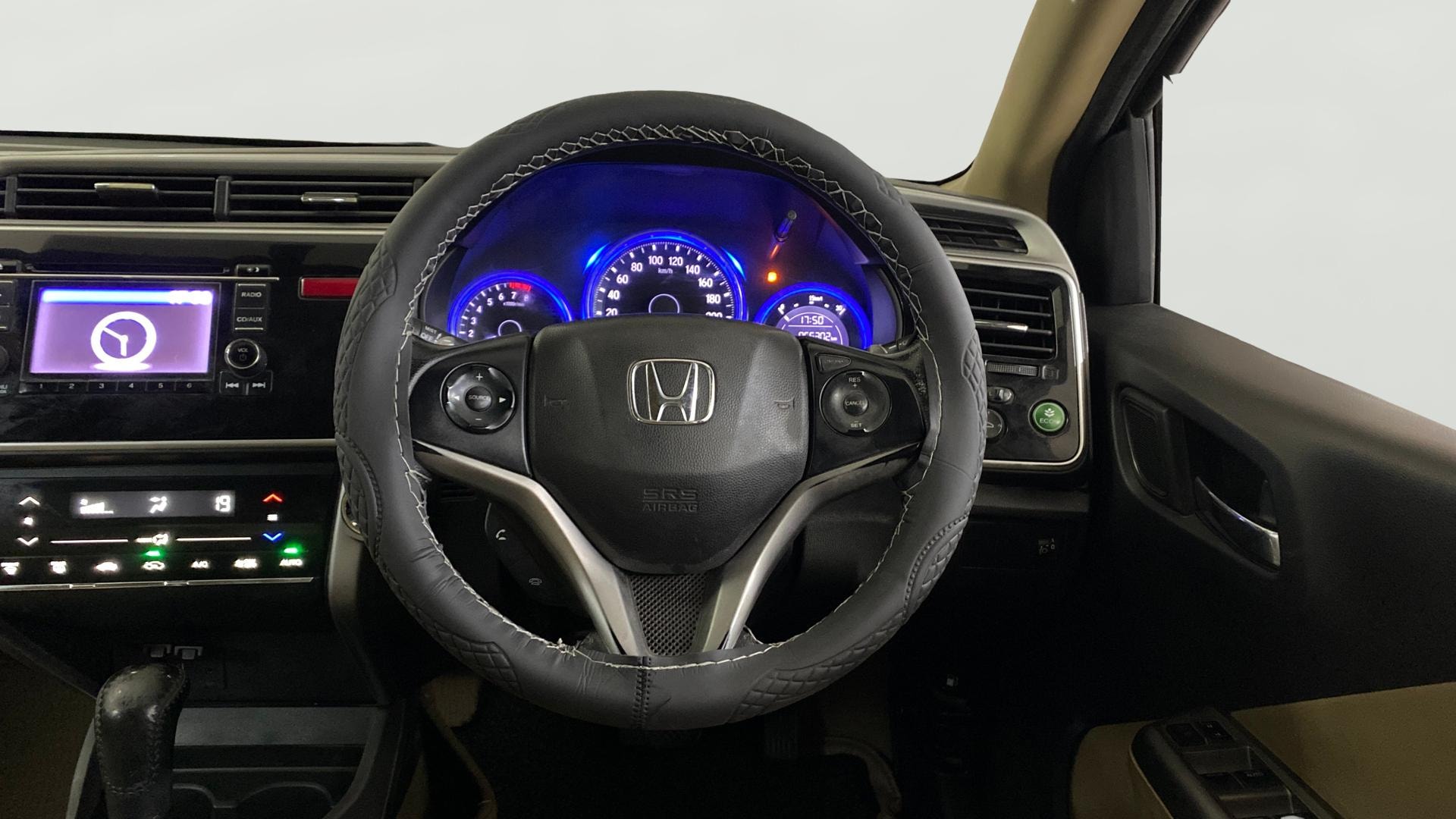View 2016 Honda City ZX MT Diesel Anniversary Edition Image 13 Used 2016 Honda City ZX MT Diesel Anniversary Edition Image 13