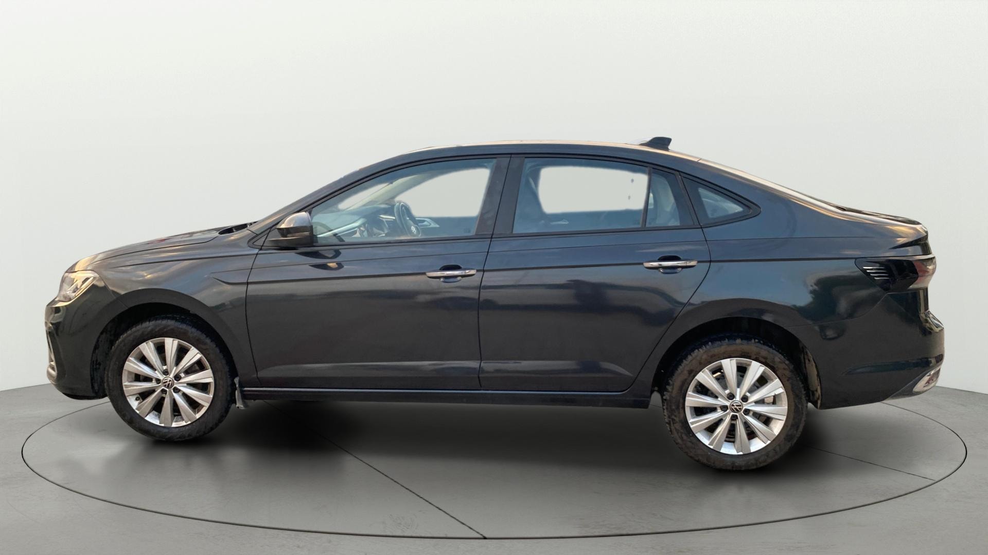 View 2024 Volkswagen Virtus Topline 1.0 TSI MT Image 5 Used 2024 Volkswagen Virtus Topline 1.0 TSI MT Image 5