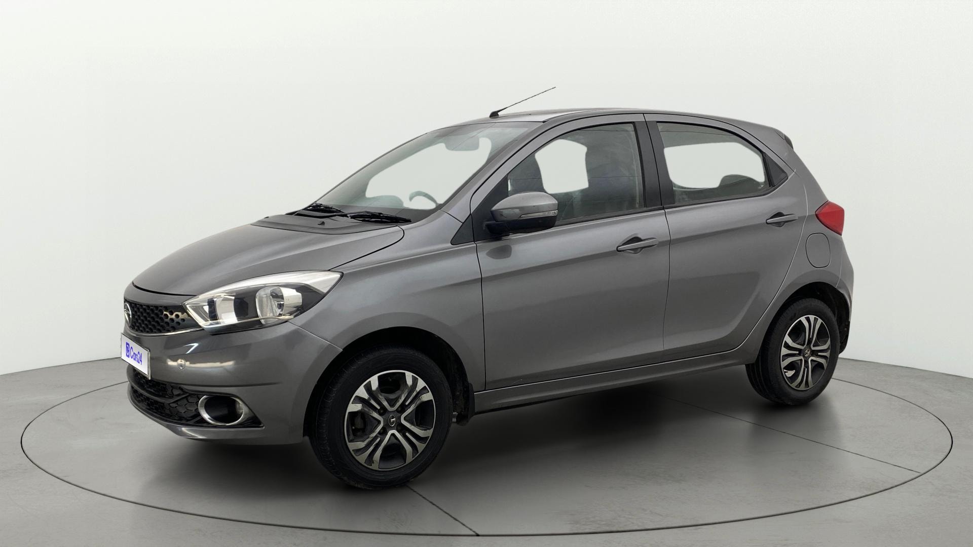 View 2019 Tata Tiago Revotorq XB Image 34 Used 2019 Tata Tiago Revotorq XB Image 34