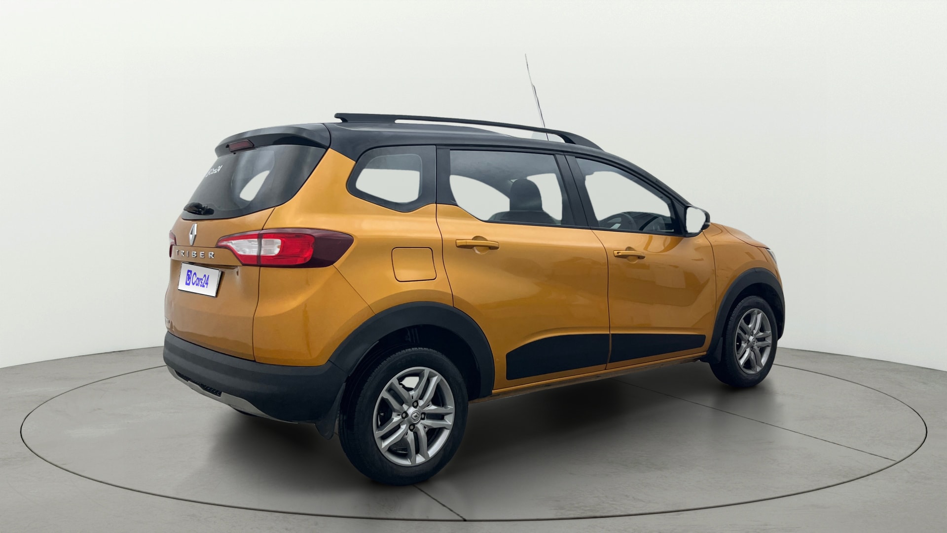 View 2022 Renault Triber RXZ Image 45 Used 2022 Renault Triber RXZ Image 45