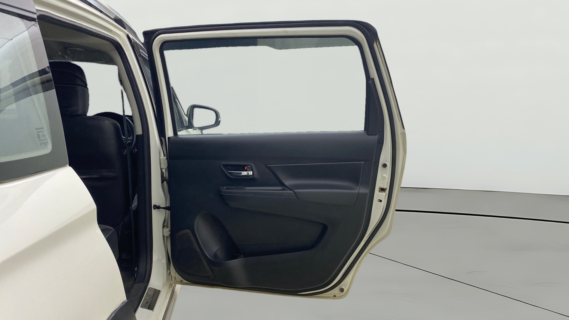 View 2019 Maruti Suzuki 1000 Base Variant Image 8 Used 2019 Maruti Suzuki 1000 Base Variant Image 8