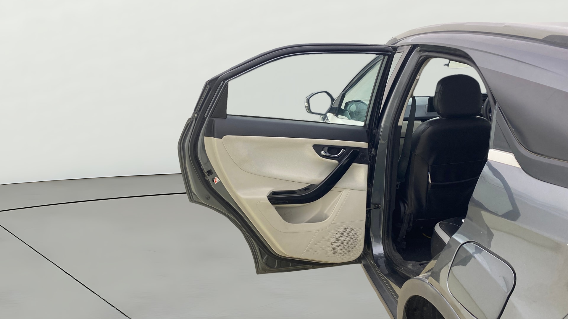View 2022 Tata Nexon Revotron XE Image 22 Used 2022 Tata Nexon Revotron XE Image 22