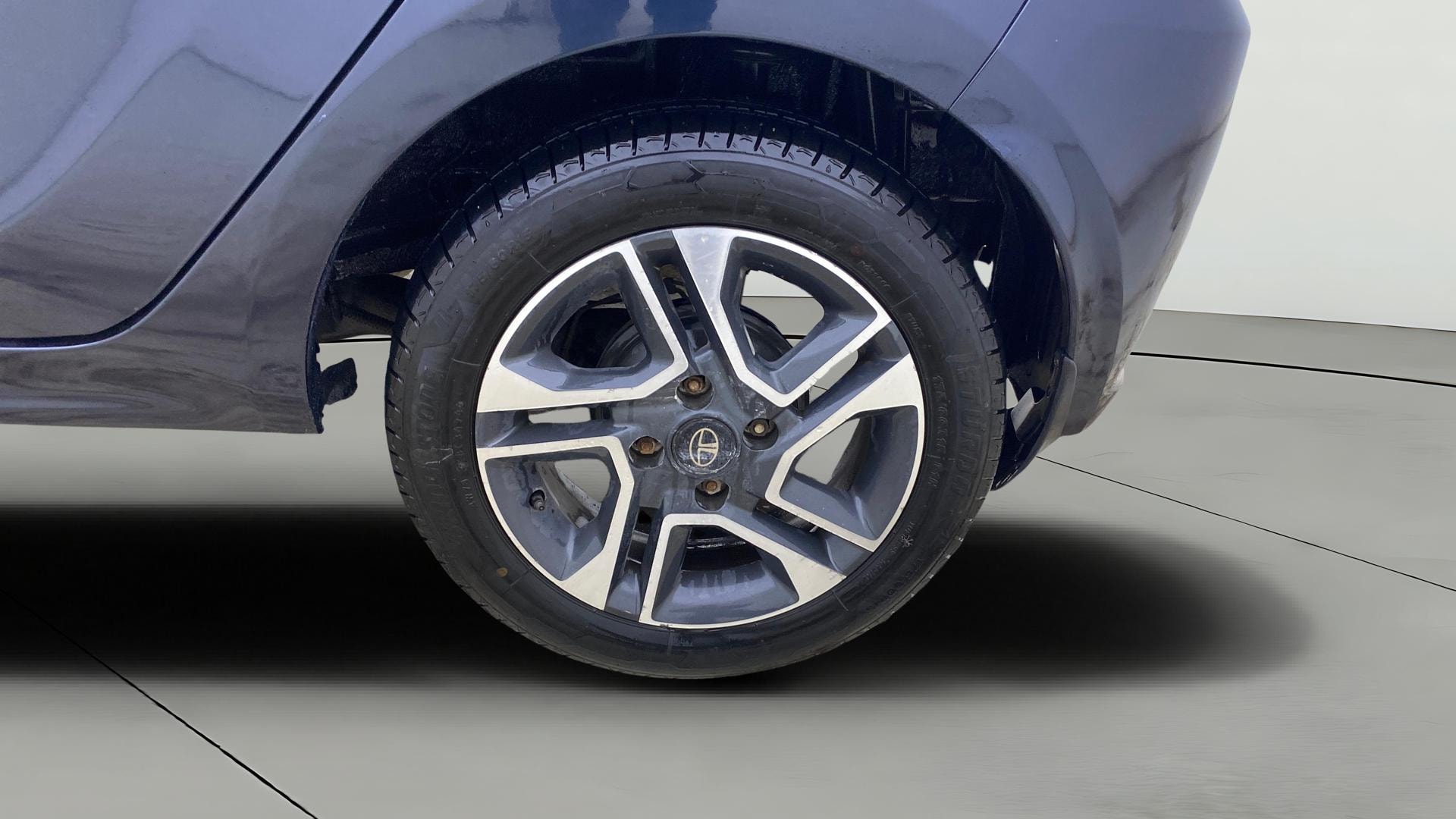 View 2022 Tata Tiago Revotorq XB Image 7 Used 2022 Tata Tiago Revotorq XB Image 7