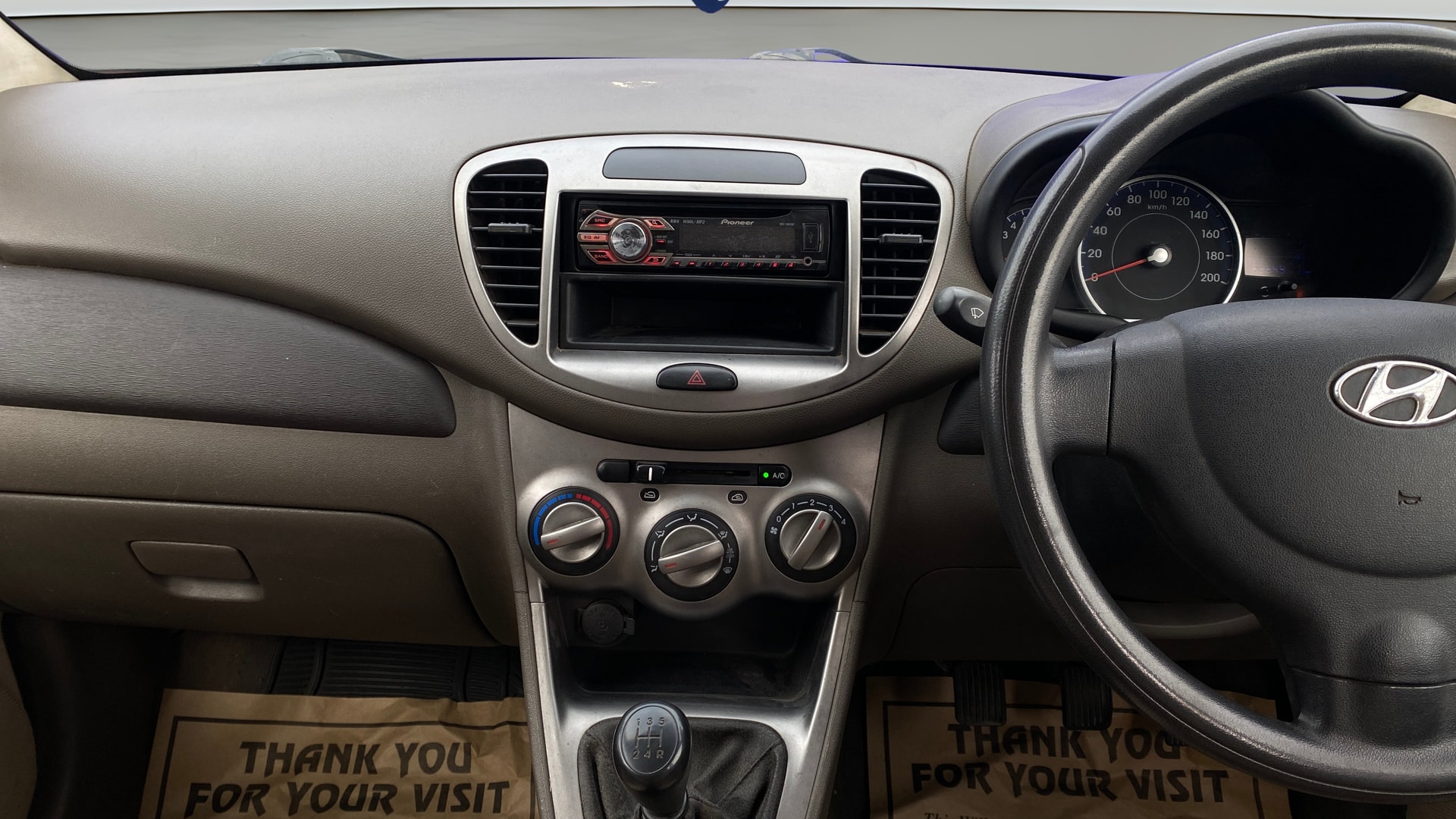 View 2013 Hyundai i10 1.2 Magna MT Image 17 Used 2013 Hyundai i10 1.2 Magna MT Image 17