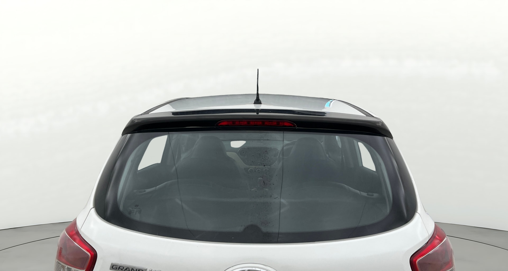 View 2017 Hyundai Grand i10 Magna 1.2 Kappa VTVT Image 4 Used 2017 Hyundai Grand i10 Magna 1.2 Kappa VTVT Image 4