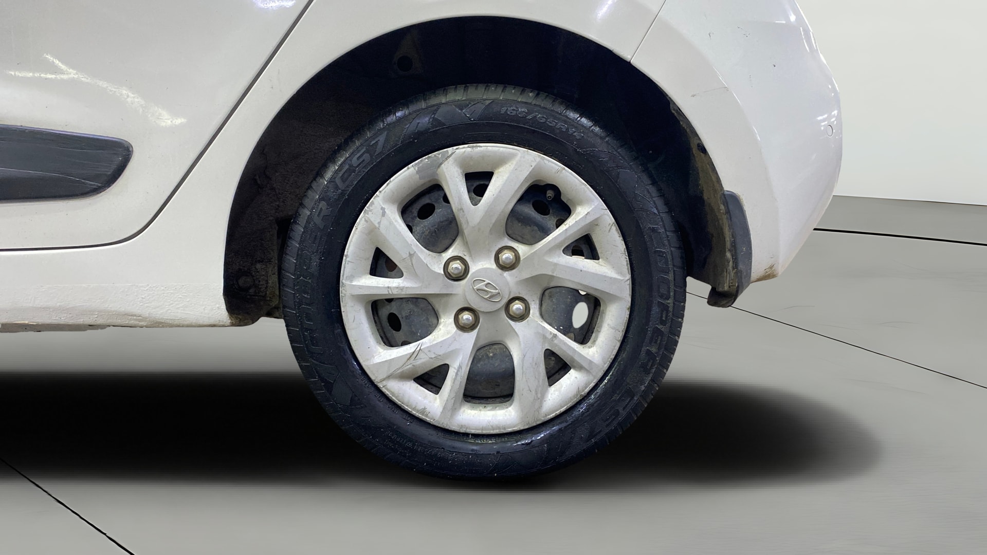 View 2017 Hyundai Grand i10 1.2 Sportz(O) Petrol Image 11 Used 2017 Hyundai Grand i10 1.2 Sportz(O) Petrol Image 11
