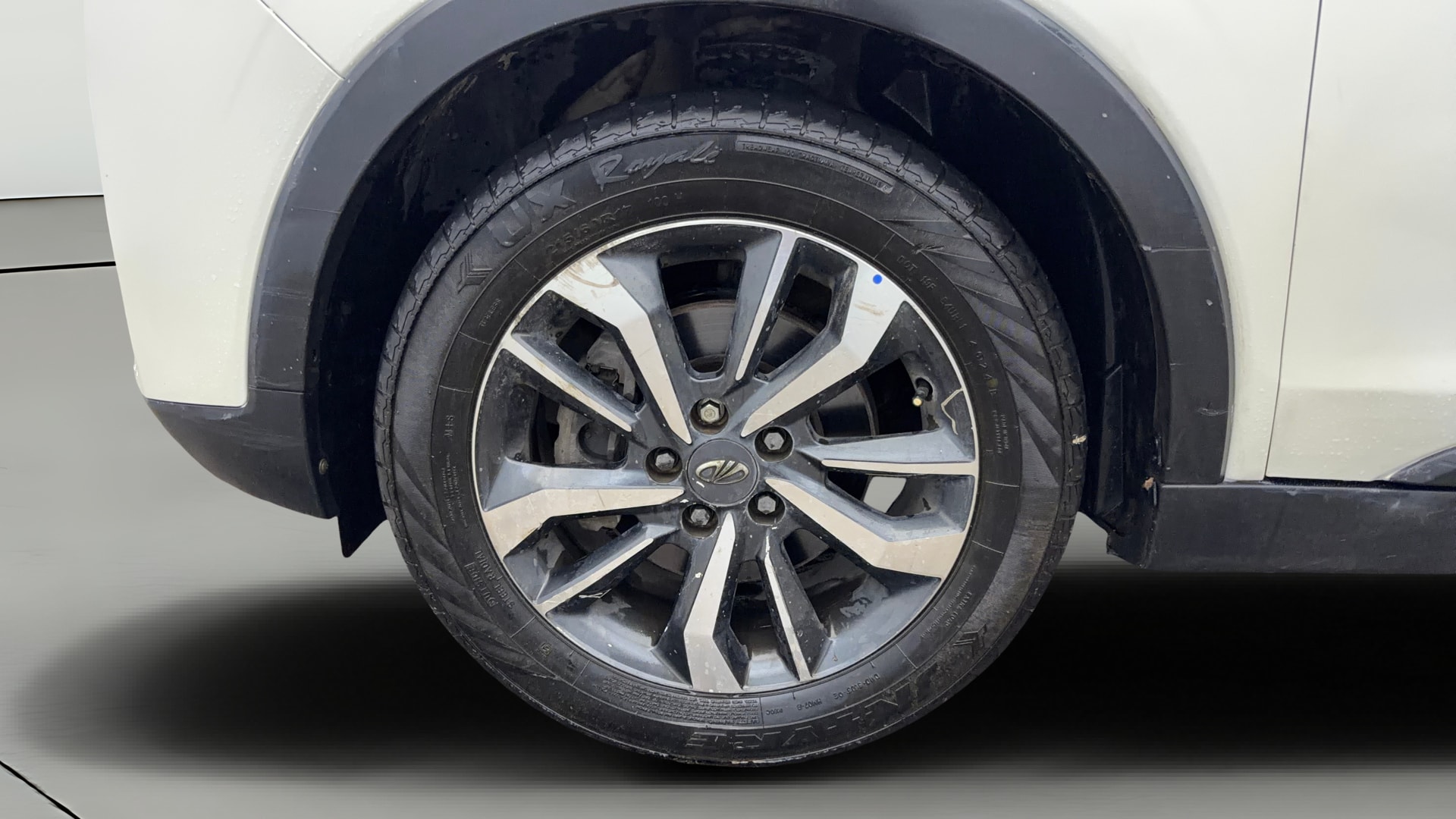 View 2019 Mahindra XUV300 W4 Petrol BS IV Image 29 Used 2019 Mahindra XUV300 W4 Petrol BS IV Image 29