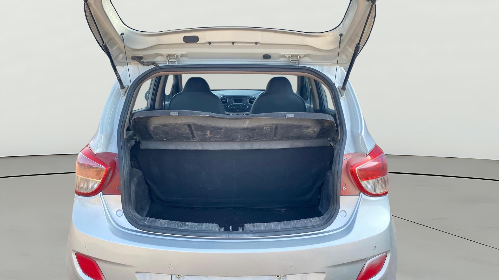 View 2015 Hyundai Grand i10 Sportz 1.2 Kappa Image 36 Used 2015 Hyundai Grand i10 Sportz 1.2 Kappa Image 36