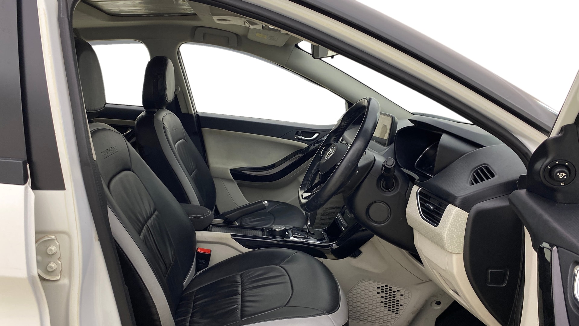 View 2023 Tata Nexon Revotron XE Image 18 Used 2023 Tata Nexon Revotron XE Image 18