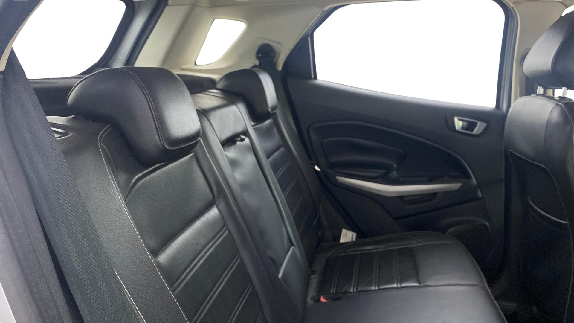 View 2018 Ford EcoSport 1.5 TDCi Diesel Ambiente BS IV Image 29 Used 2018 Ford EcoSport 1.5 TDCi Diesel Ambiente BS IV Image 29
