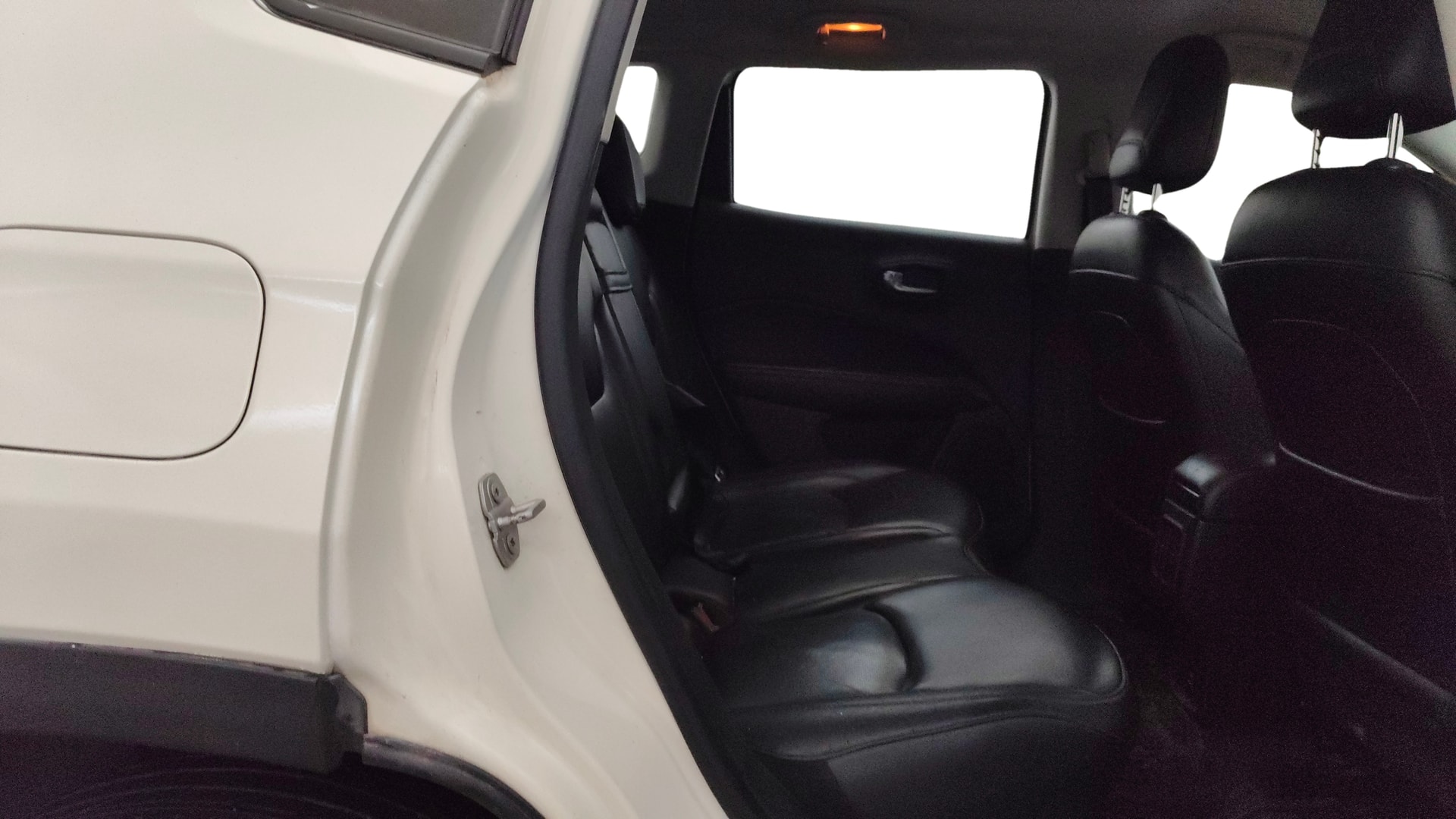 View 2019 Jeep Compass Limited 4X4 (O) 2.0 Diesel BS IV Image 35 Used 2019 Jeep Compass Limited 4X4 (O) 2.0 Diesel BS IV Image 35