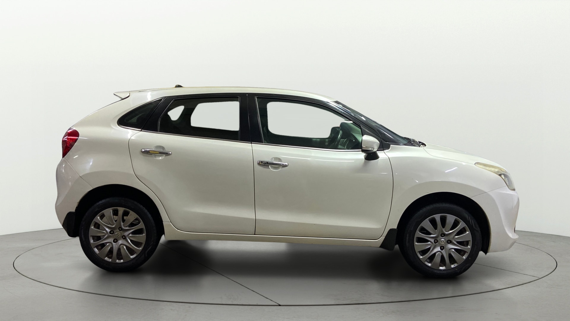 View 2018 Maruti Suzuki 1000 Base Variant Image 8 Used 2018 Maruti Suzuki 1000 Base Variant Image 8