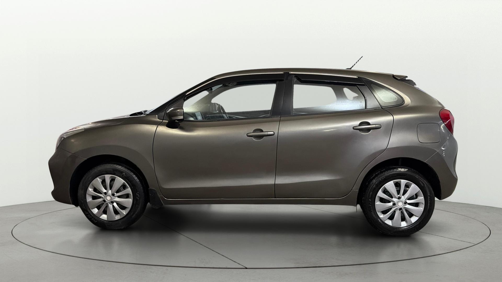 View 2021 Maruti Suzuki 1000 Base Variant Image 5 Used 2021 Maruti Suzuki 1000 Base Variant Image 5