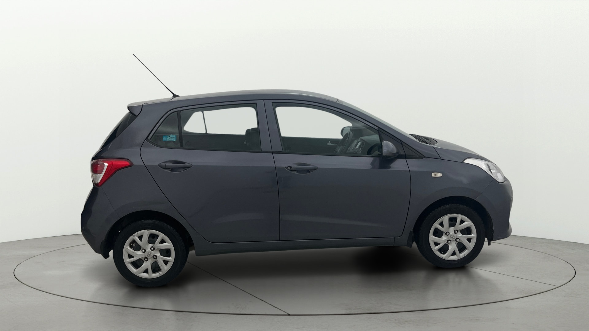 View 2017 Hyundai Grand i10 Sportz 1.2 Kappa Image 9 Used 2017 Hyundai Grand i10 Sportz 1.2 Kappa Image 9