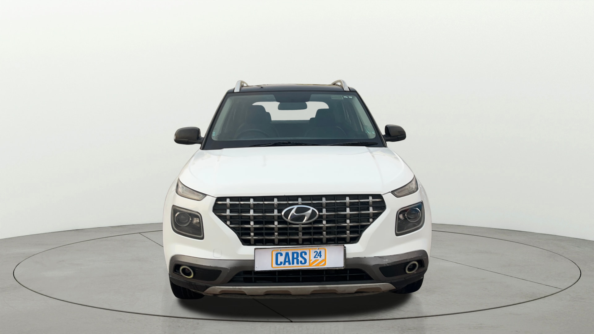View 2019 Hyundai Venue SX 1.4 Diesel Dual Tone BS IV Image 1 Used 2019 Hyundai Venue SX 1.4 Diesel Dual Tone BS IV Image 1