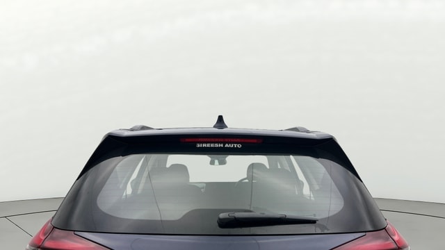 View Mahindra XUV700 Image 4 Used Mahindra XUV700 Image 4
