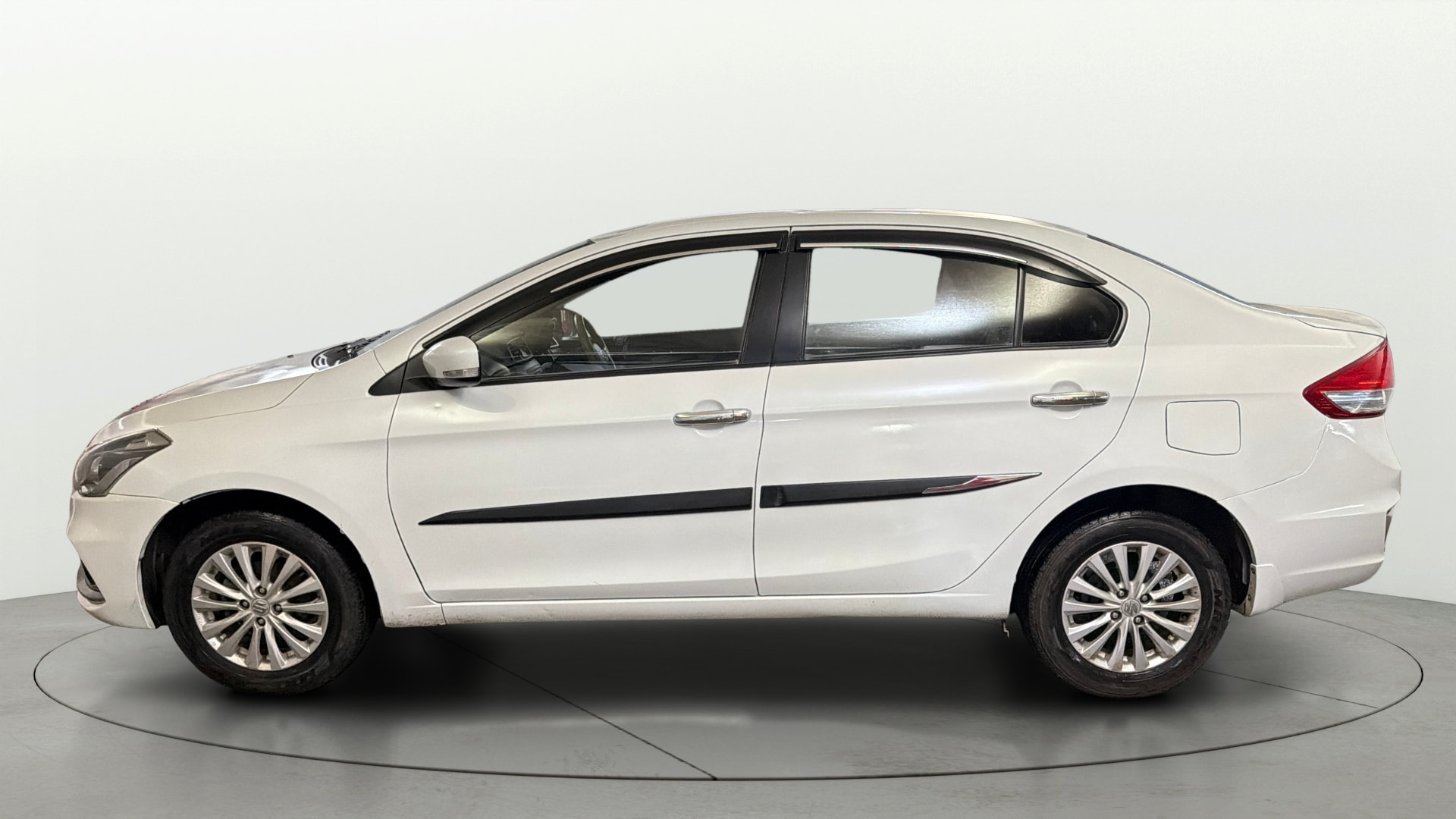 View 2019 Maruti Suzuki 1000 Base Variant Image 5 Used 2019 Maruti Suzuki 1000 Base Variant Image 5