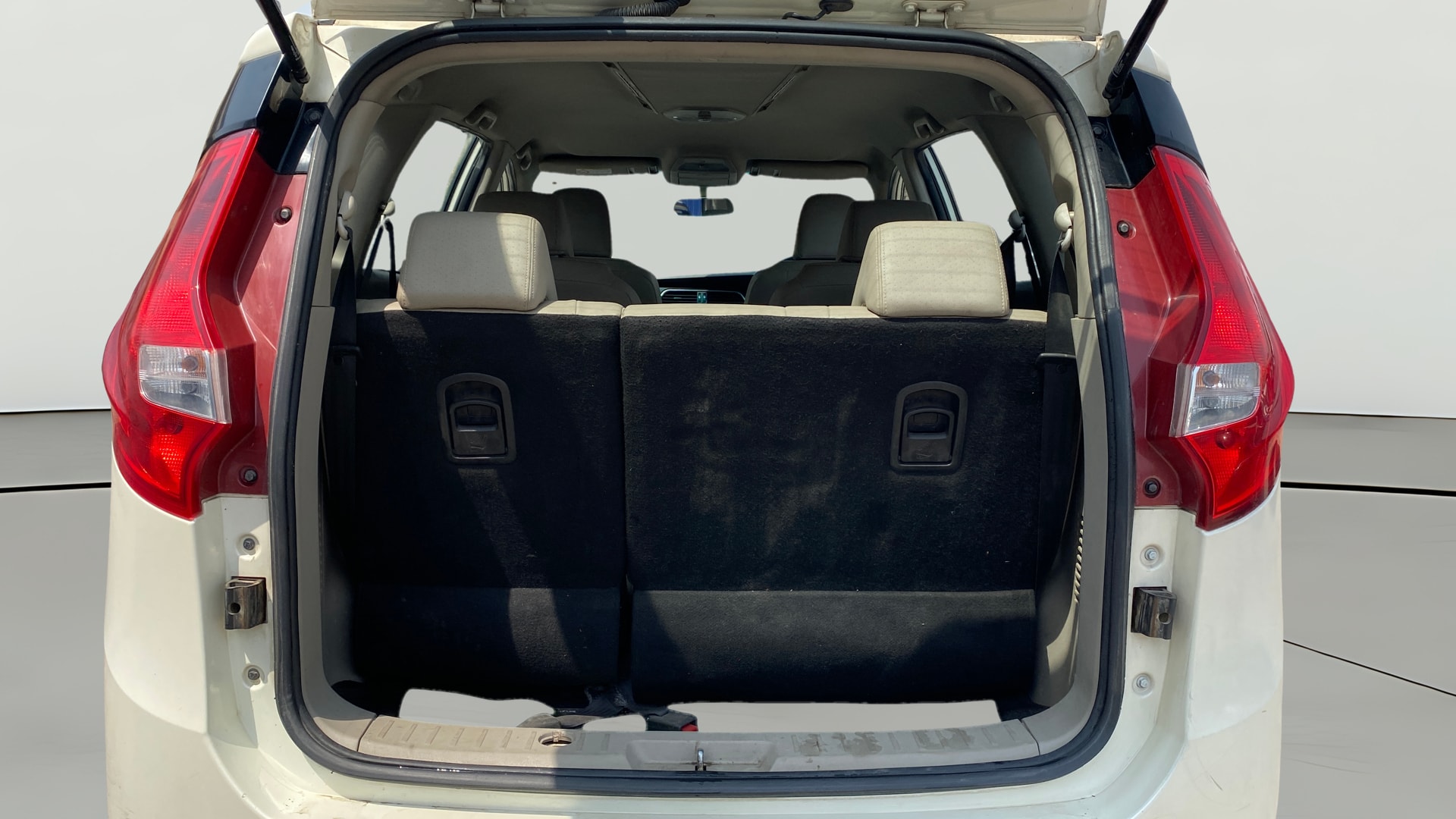 View 2018 Mahindra Marazzo M8 7-Seater Image 41 Used 2018 Mahindra Marazzo M8 7-Seater Image 41
