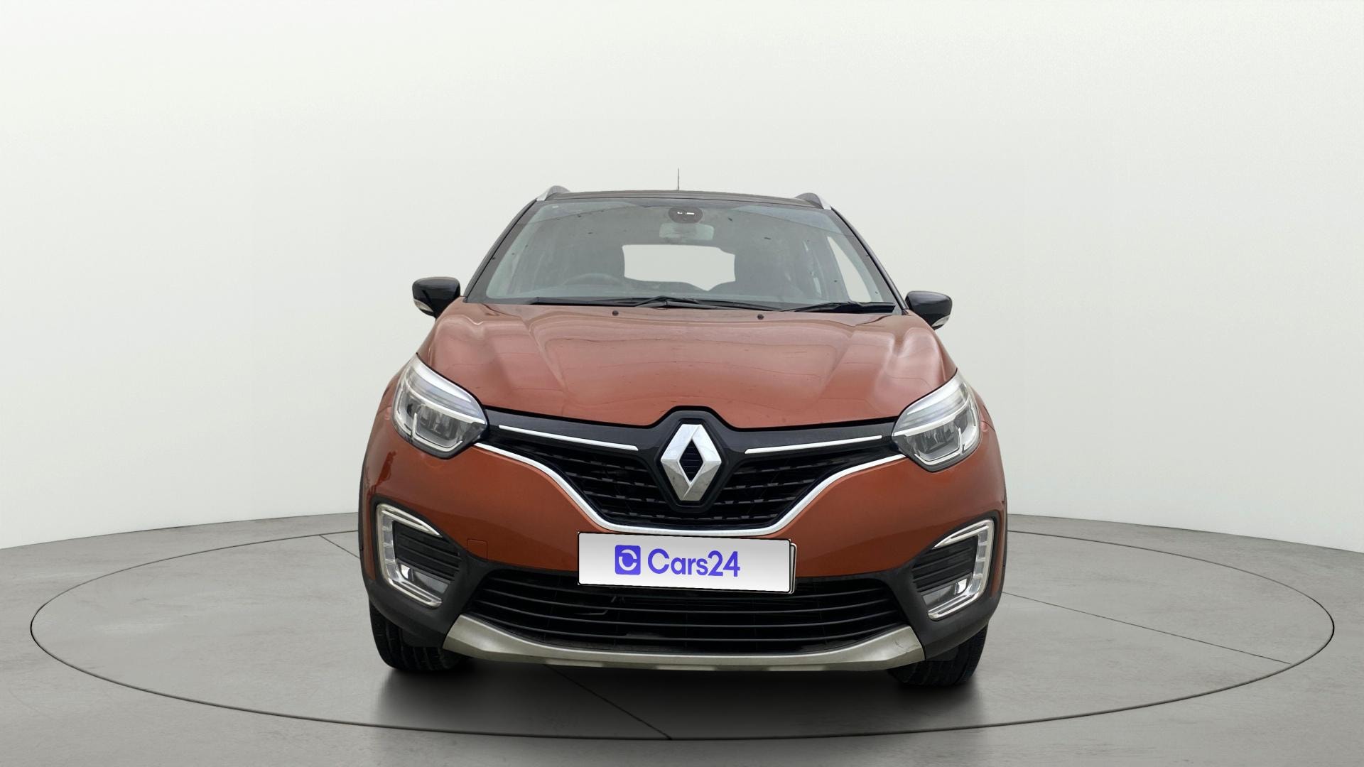 View 2020 Renault Captur Platine Petrol Dual Tone Image 1 Used 2020 Renault Captur Platine Petrol Dual Tone Image 1