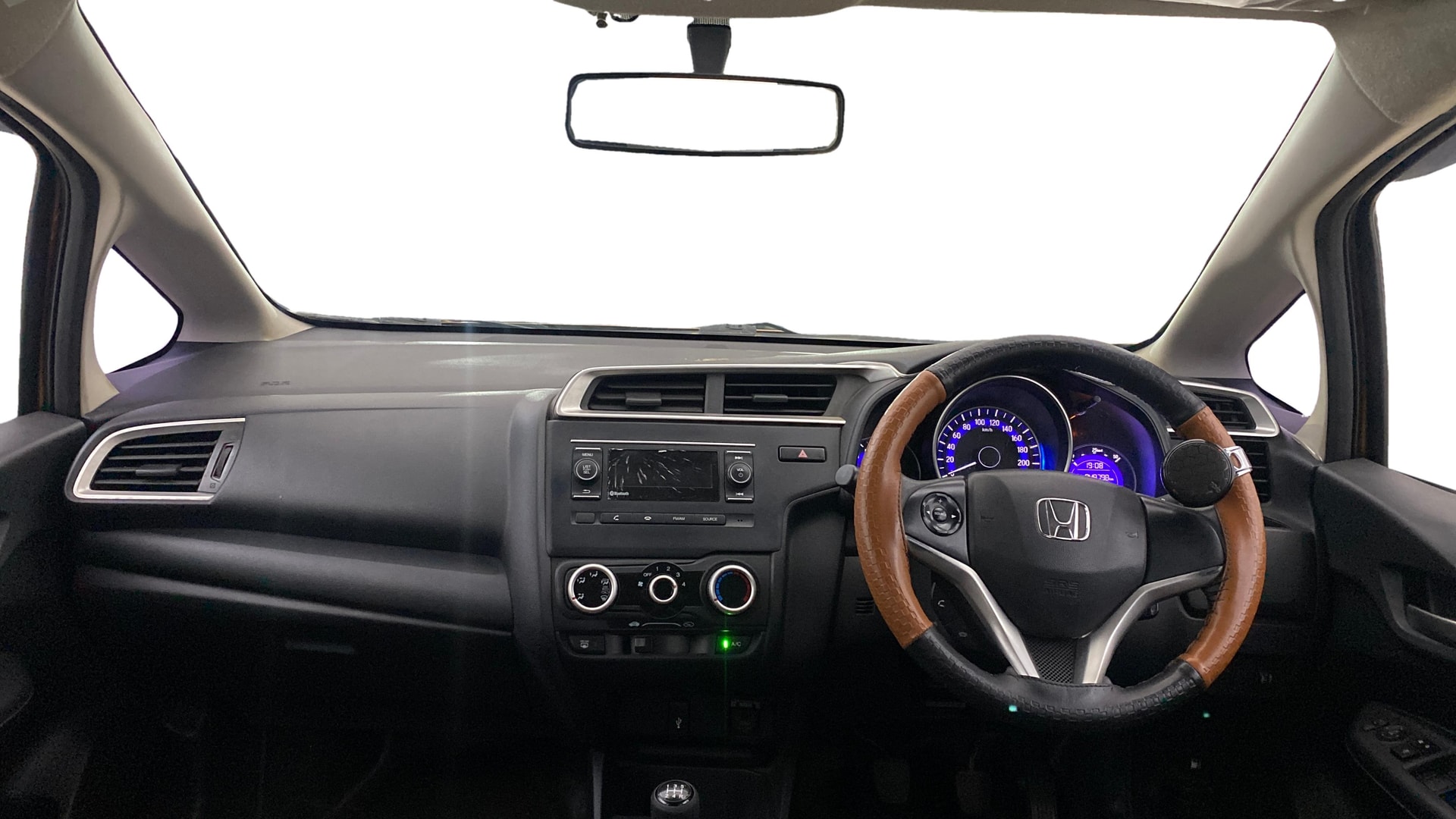 View 2017 Honda WR-V S MT Diesel Edge Edition Image 15 Used 2017 Honda WR-V S MT Diesel Edge Edition Image 15