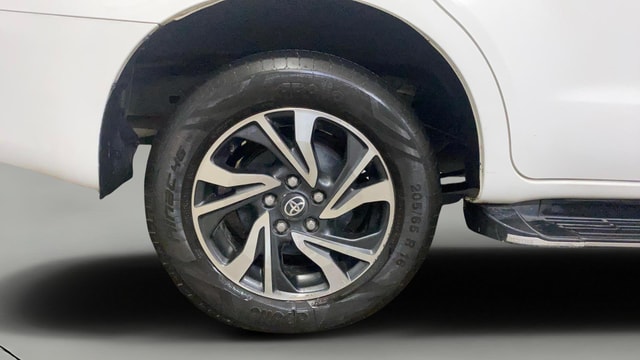 View Toyota Innova Crysta Image 35 Used Toyota Innova Crysta Image 35