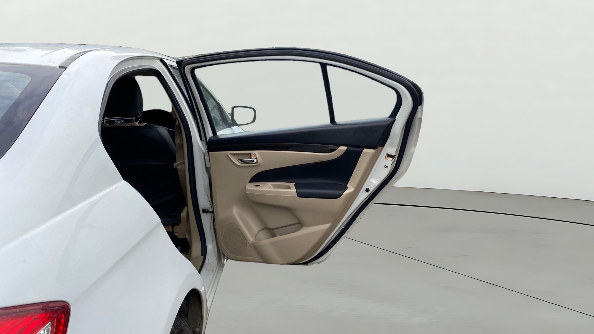 View 2016 Maruti Suzuki 1000 Base Variant Image 5 Used 2016 Maruti Suzuki 1000 Base Variant Image 5