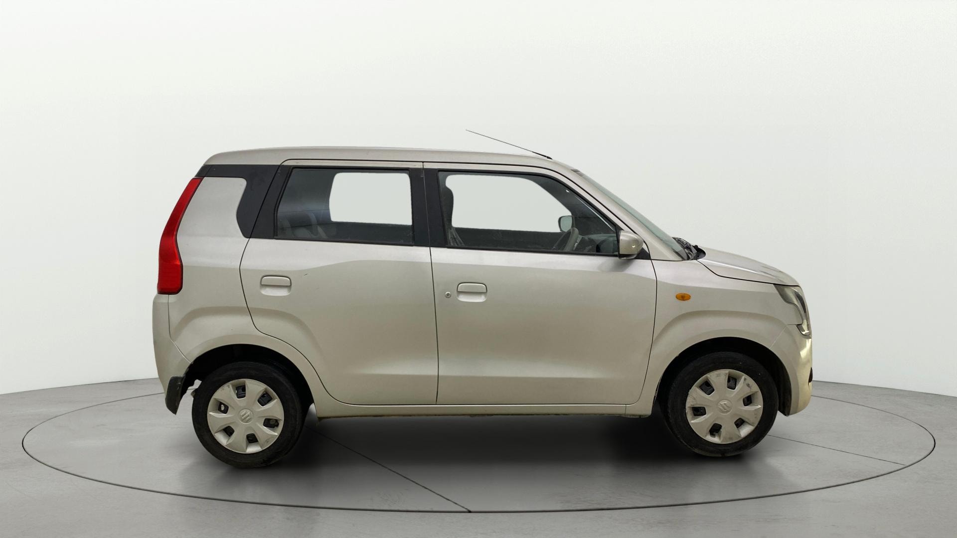 View 2019 Maruti Suzuki 1000 Base Variant Image 8 Used 2019 Maruti Suzuki 1000 Base Variant Image 8