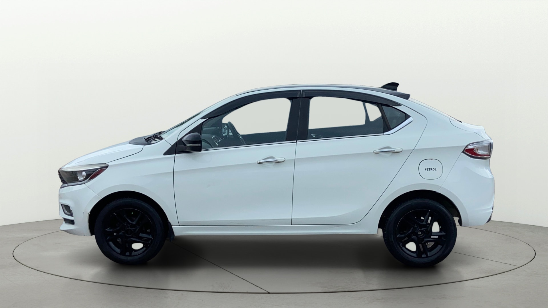View 2022 Tata Tigor XE Diesel Image 5 Used 2022 Tata Tigor XE Diesel Image 5