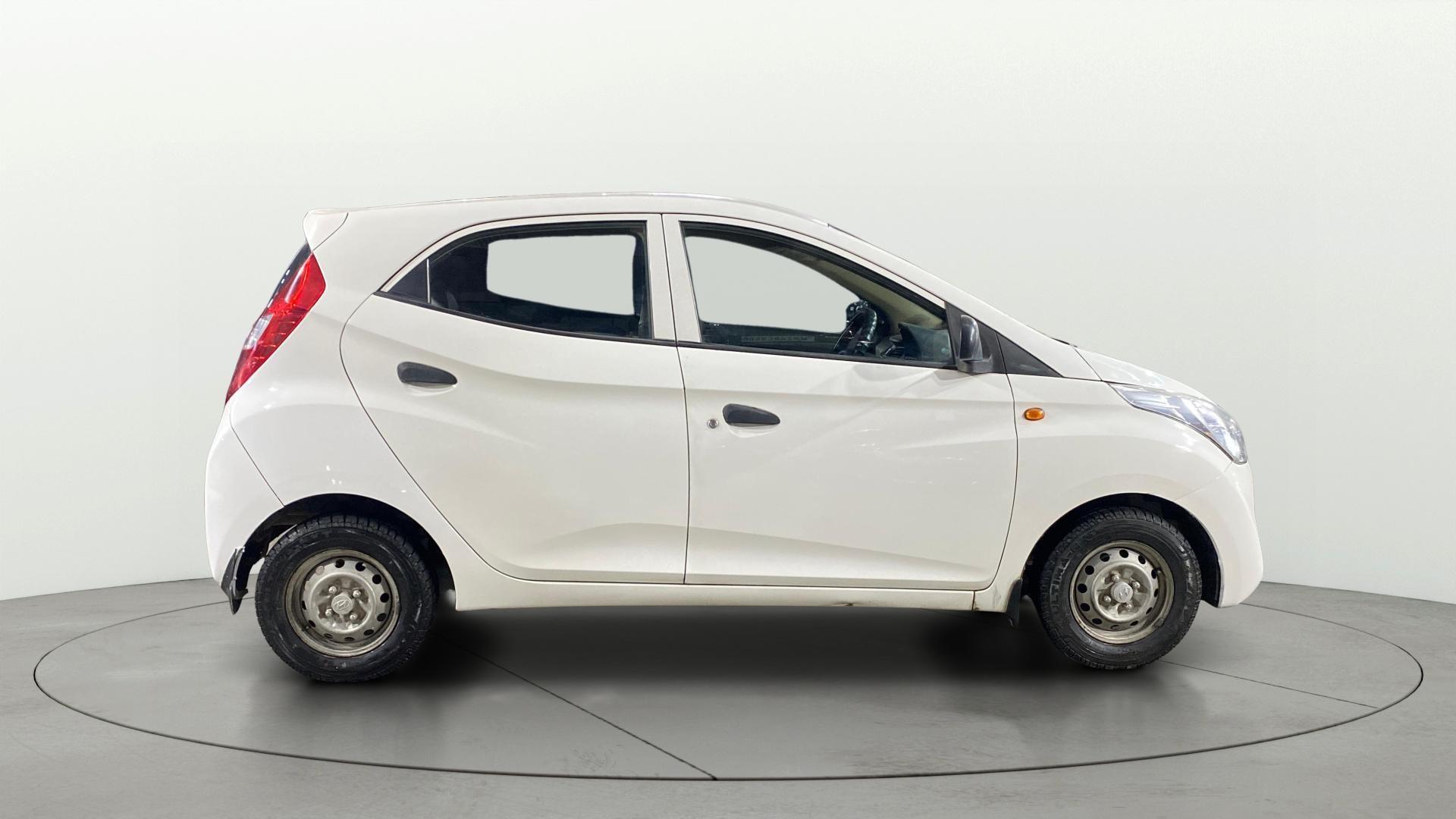 View 2014 Hyundai EON Era Plus Image 8 Used 2014 Hyundai EON Era Plus Image 8