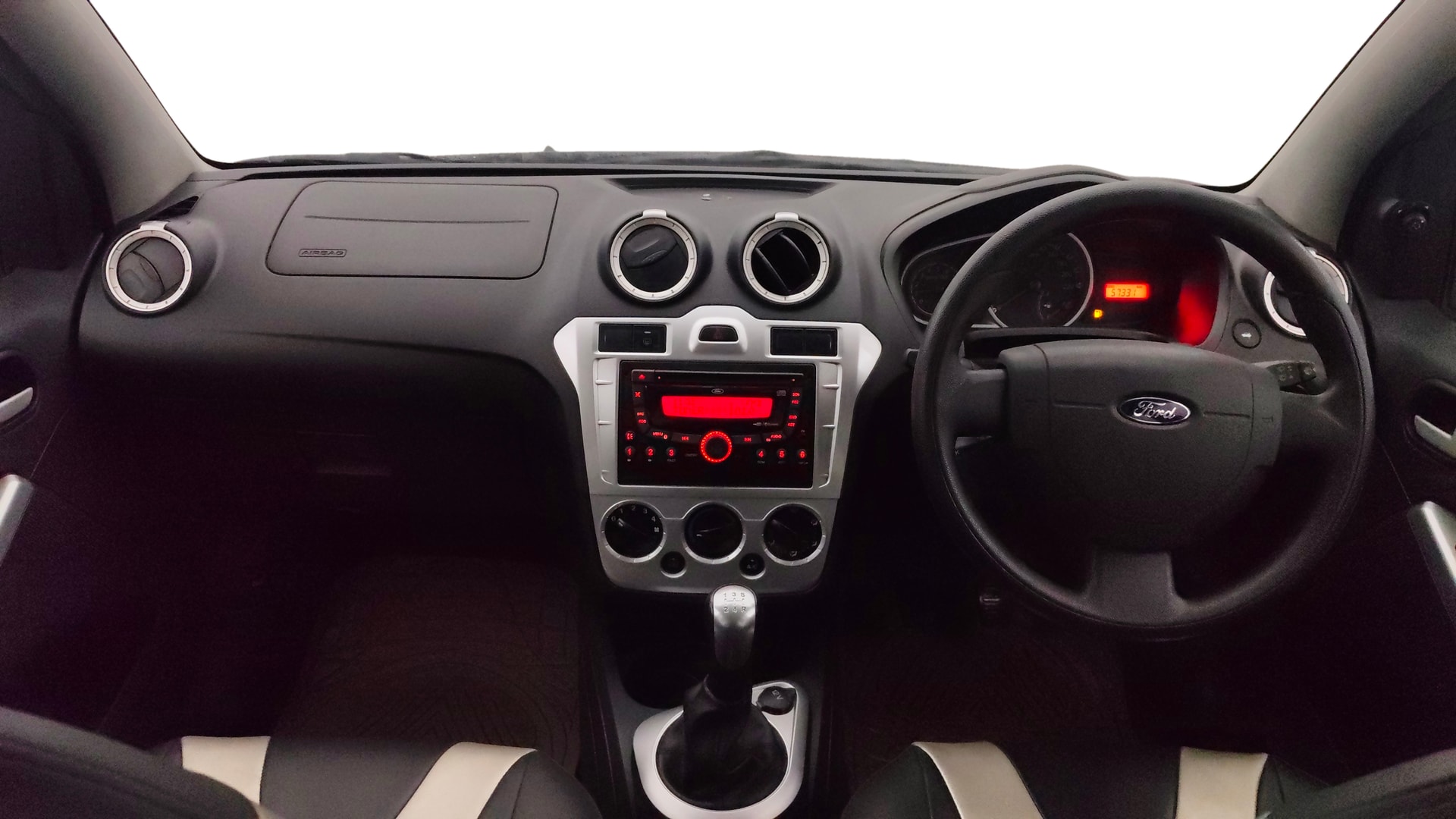 View 2015 Ford Figo 1.2P Ambiente MT BS IV Image 15 Used 2015 Ford Figo 1.2P Ambiente MT BS IV Image 15