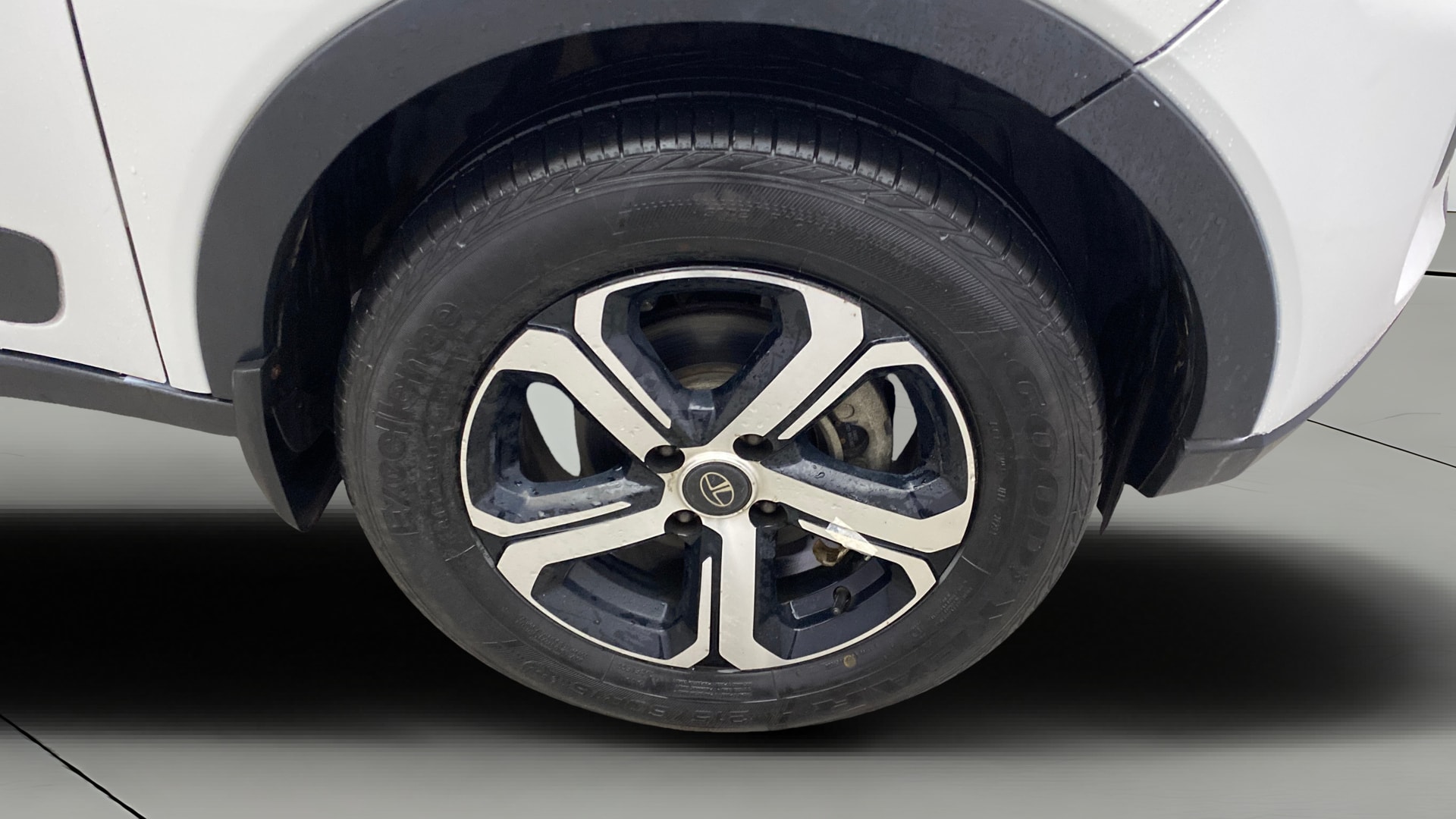 View 2021 Tata Nexon Revotron XE Image 42 Used 2021 Tata Nexon Revotron XE Image 42