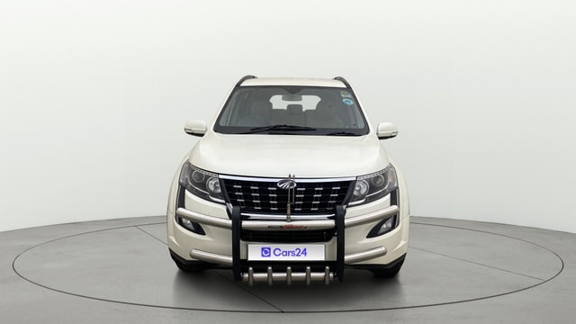 View Mahindra XUV500 Image 1 Used Mahindra XUV500 Image 1