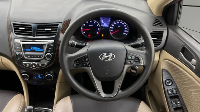 View Hyundai Verna Image 13 Used Hyundai Verna Image 13